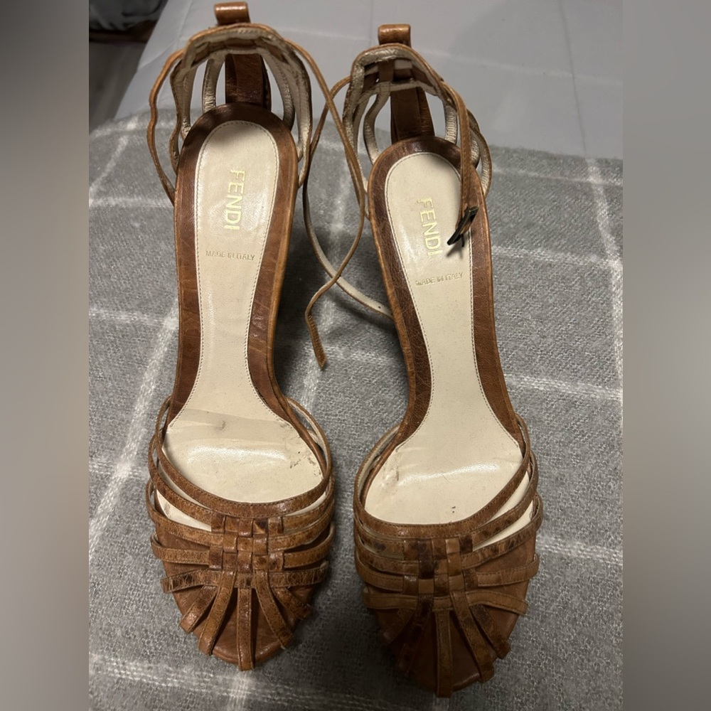 BROWN FENDI WOMENS HEELS - Size 41 (9.5)
